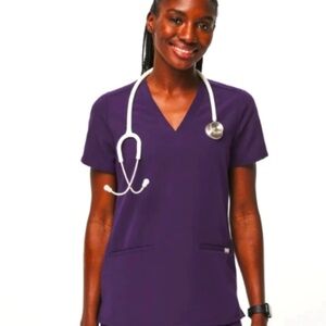 Figs Women's Casma three pocket scrub top - Purple Jam